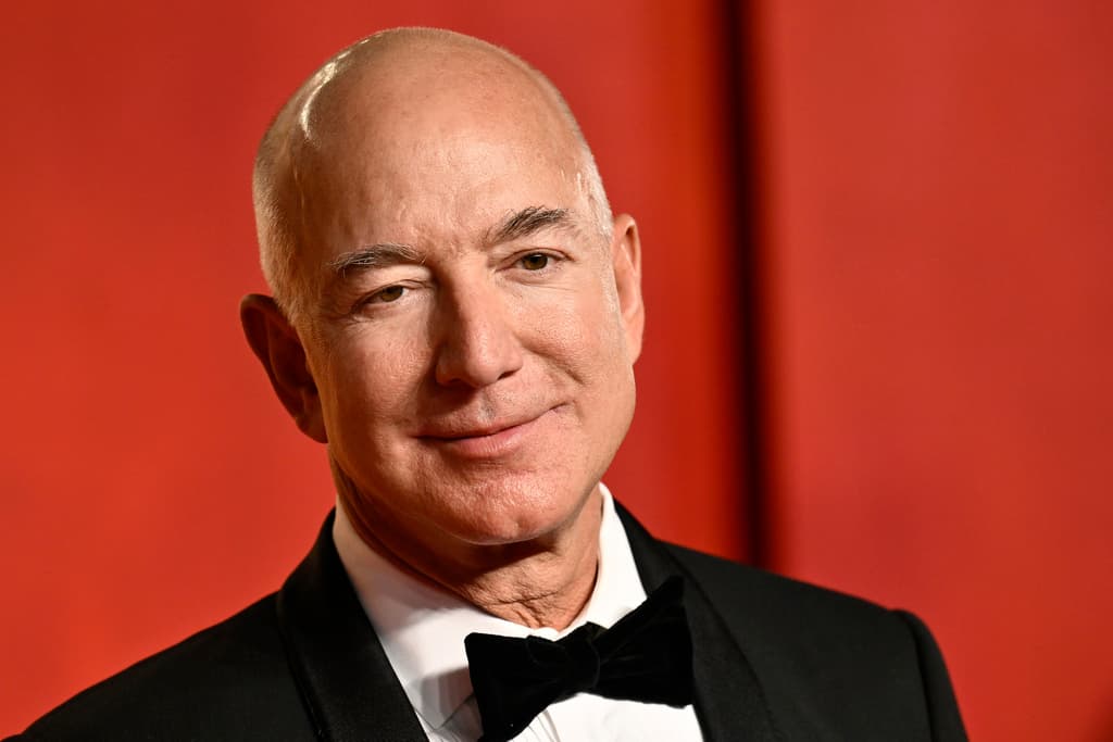 Jeff Bezos también es dueño del gigante Amazon, entre otras compañías.
