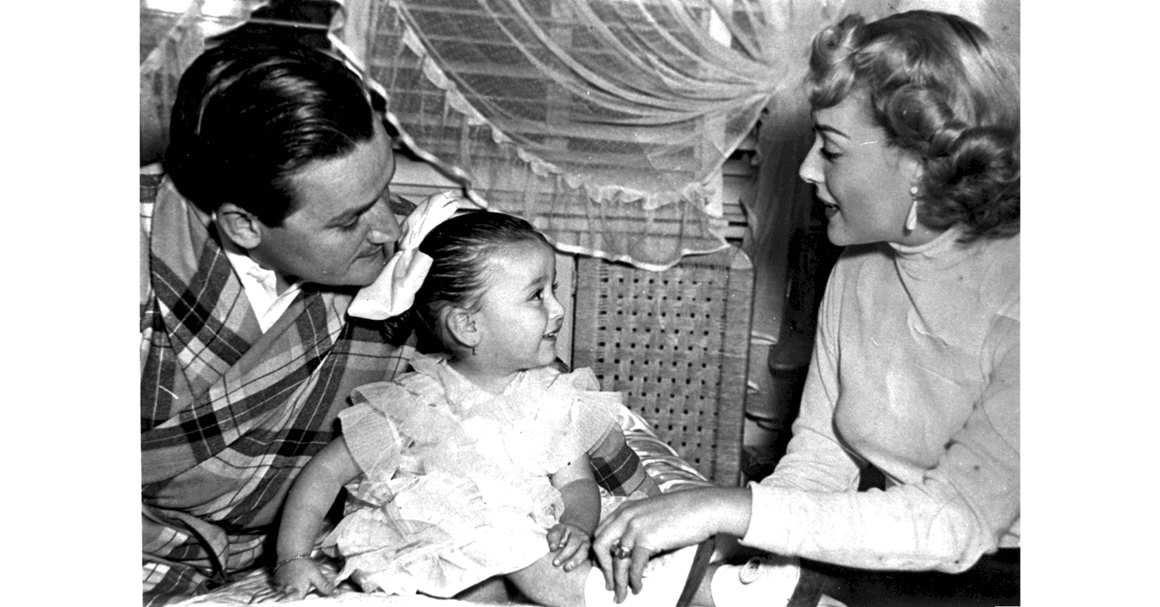 Silvia Pinal y Syvial Pasquel de bebé