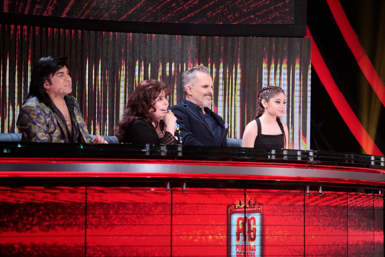 Durante la semifinal, los bailarines y cantantes tuvieron que enfrentar duelos; los primeros debían moverse al ritmo de quebradita y los segundos, interpretar temas de Miguel Bosé. Los ganadores sumarían tres puntos extra a su escuadrón.