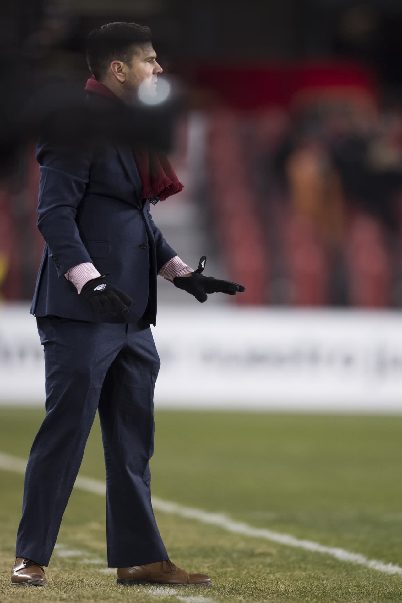 El técnico Greg Vanney no pudo guiar a Toronto a la remontada y sintió la ausencia en el ataque del italiano Sebastian Giovinco, que salió del equipo, y de Jozy Altidore, lejos de su mejor nivel y ausente en la jornada.