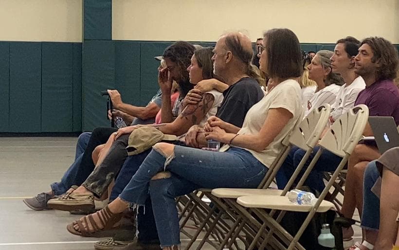 Se dio a conocer una imágen que fue captada en una tienda de ruckee, 6 horas antes de su desaparición.