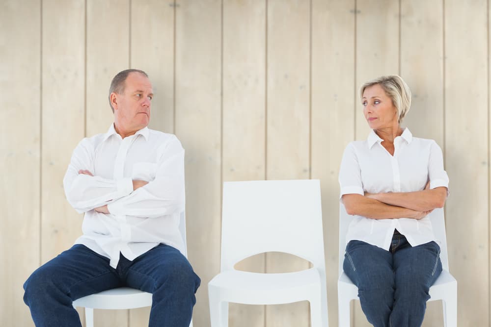 <b>LIBRA</b>
<br>Si tienes una relación sentimental podría enfriarse un poco, también es posible que la presencia de una persona nueva en tu vida te genere dudas y no te decidas a abrirle las puertas de tu corazón.