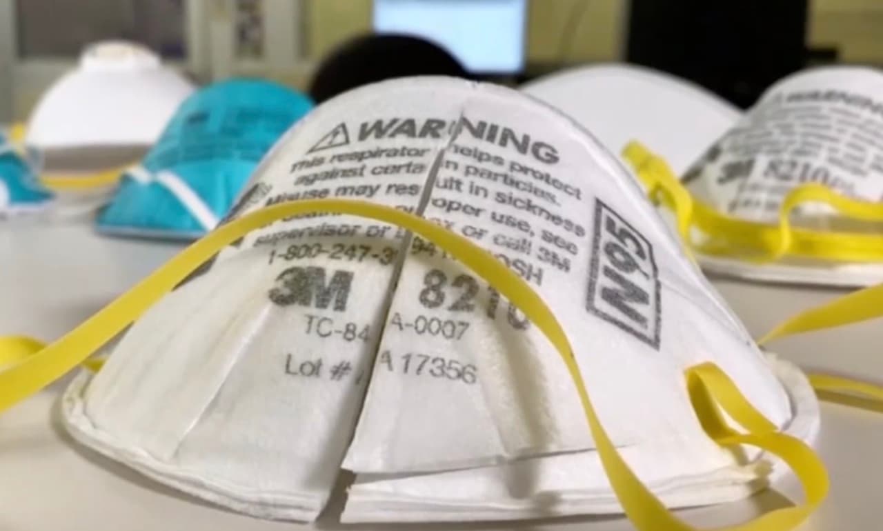 Gobierno de EEUU confisca mascarillas para protegerse del coronavirus destinadas a los bomberos de Miami-Dade