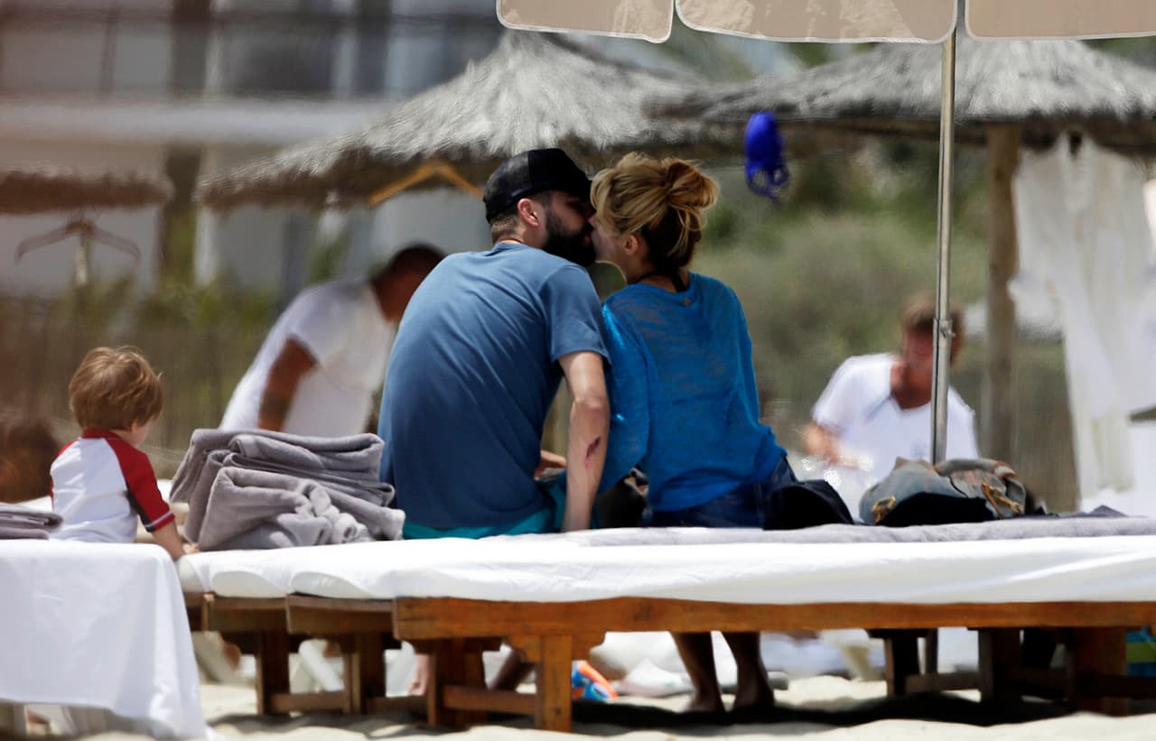 El amor entre estos dos desbordó a tal grado que no pararon de besarse.