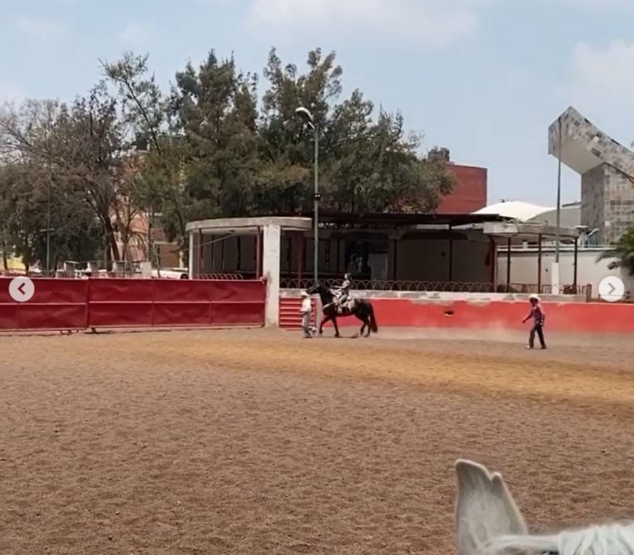 Pero para ella no es algo sencillo ya que admitió que estar arriba de uno le ha significado miedo. 
<br>