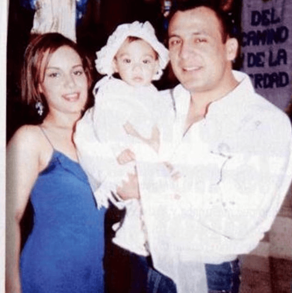 El 23 de agosto de 2016, Valentina presumió con sus seguidores esta imagen a la que acompañó con la leyenda: "No sabes cómo me encantaría que estuvieras conmigo ahora. Te amo donde quiera que estés".