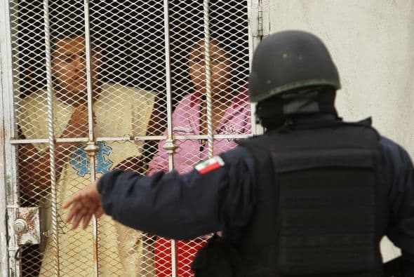 Quienes deciden quedarse se recluyen en albergues durante la tarde y la noche y sólo viven con cierta normalidad durante las mañanas.