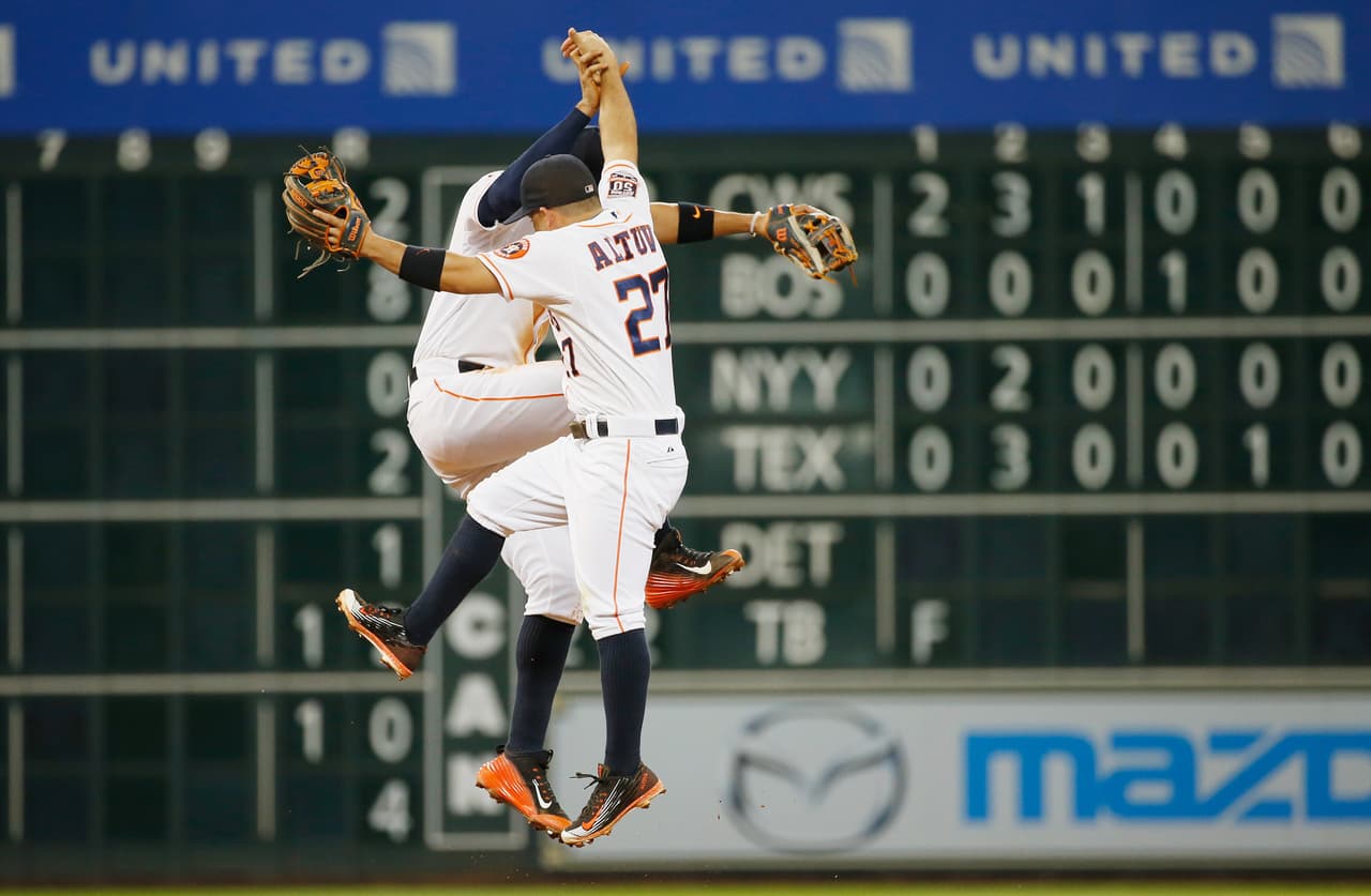 Astros logran la primera victoria de la Serie Mundial