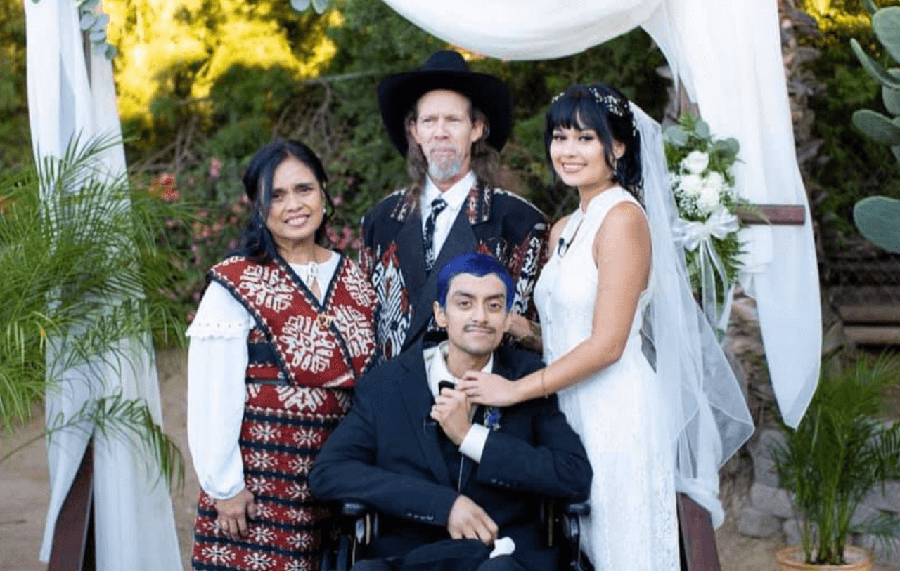 Y es que a pesar de las circunstancias, tanto los novios como los padres de la novia, hicieron todo lo posible por hacer de esta una verdadera celebración de la vida, y del amor.