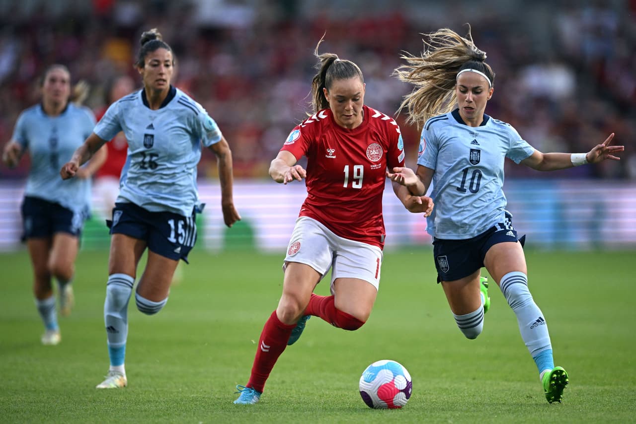 De esa forma España clasificó aunque fueron las alemanas quienes se llevaron la primera posición con su pasó perfecto.
<br>