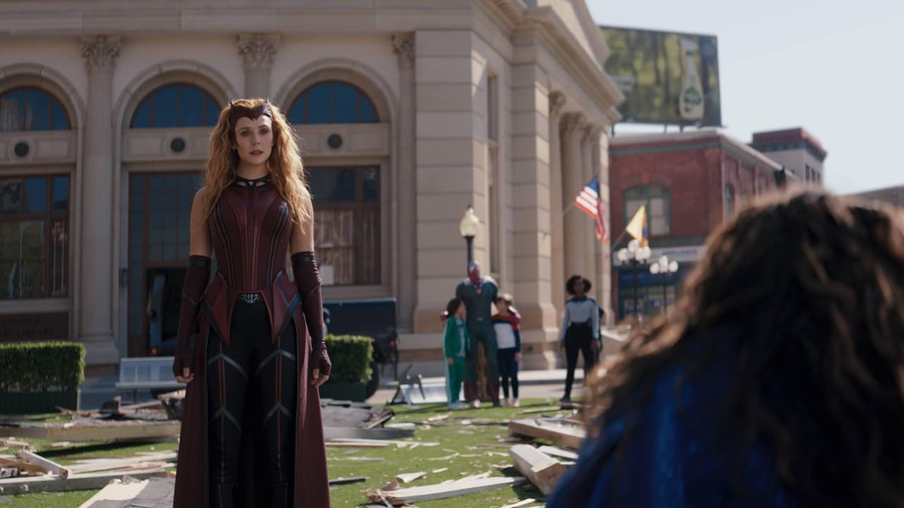 El traje de Scarlet Witch se modificó para que no estuviera escotado