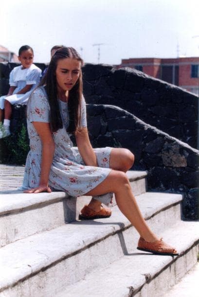 "Vivía en una escuela de artistas, música, danza, teatro, en donde de repente me doy cuenta que en el dormitorio donde yo vivo que hay 
<b>15 bailarinas que vuelven el estómago</b>, yo digo: 'Qué genial idea'", contó en 'Historias engarzadas'.
<br>