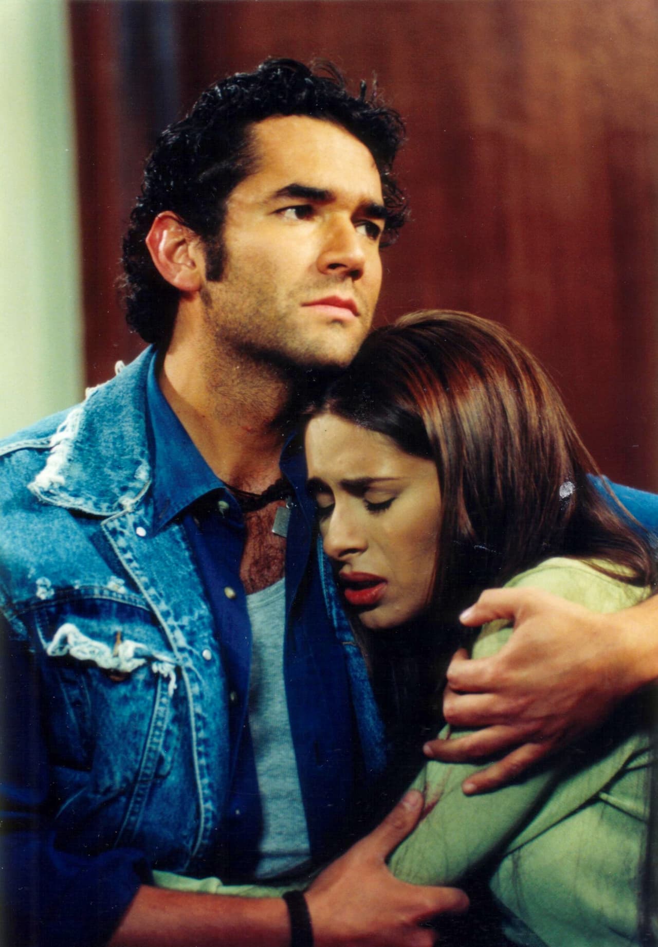 En 'El Precio de tu Amor' (2001), el actor obtuvo otro de sus protagónicos al lado de
<b><a href="https://www.univision.com/temas/eugenia-cauduro" target="_blank">Eugenia Cauduro</a></b>,
<b><a href="https://www.univision.com/temas/yadhira-carrillo" target="_blank">Yadhira Carrillo</a></b>,
<b><a href="https://www.univision.com/temas/manuel-ojeda" target="_blank">Manuel Ojeda</a></b> y
<b><a href="https://www.univision.com/temas/galilea-montijo" target="_blank">Galilea Montijo</a></b>.