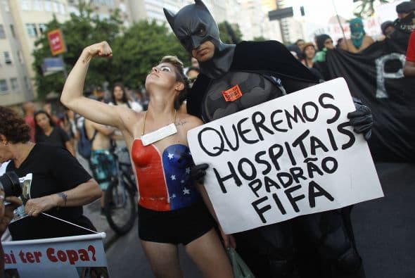 Además achaca aumento del presupuesto a la corrupción en las instituciones responsables de la construcción de los nuevos estadios que están siendo edificados para el Mundial.