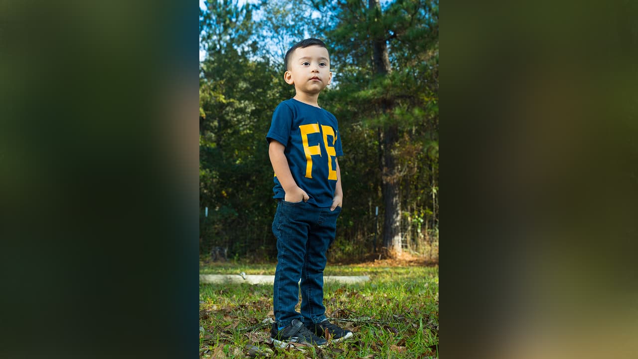 Araceli Núñez, madre de Christopher,
<b><a href="https://www.univision.com/local/houston-kxln/creo-que-alguien-se-lo-llevo-entre-lagrimas-madre-de-christopher-ramirez-habla-de-la-desaparicion-de-su-hijo-video">suplicaba a la comunidad</a></b>
<a href="https://www.univision.com/local/houston-kxln/creo-que-alguien-se-lo-llevo-entre-lagrimas-madre-de-christopher-ramirez-habla-de-la-desaparicion-de-su-hijo-video"> </a>llamar a la policía en caso de tener algún indicio del menor. 72 horas después, no habían pistas ni algún rastro sobre el paradero del pequeño. Esto provocó frustración entre los involucrados porque se temían lo peor.