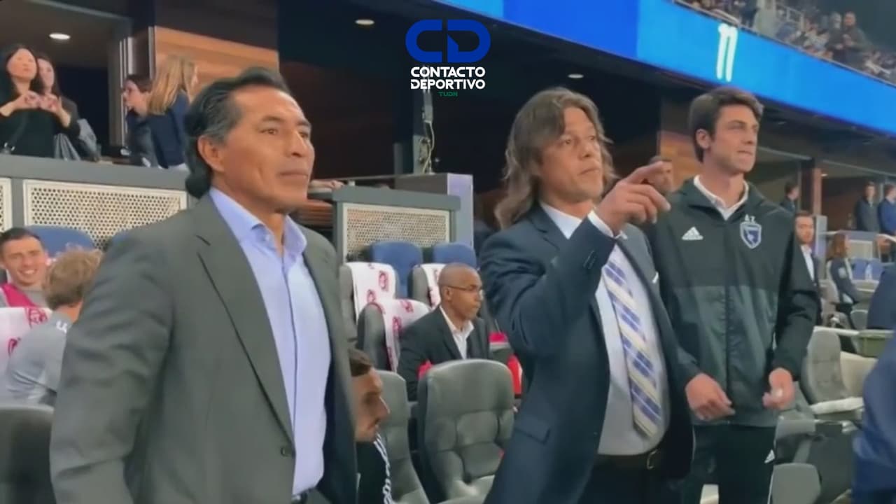 Benjamín Galindo acude al Akron a apoyar a Chivas en el Clásico Nacional ante América