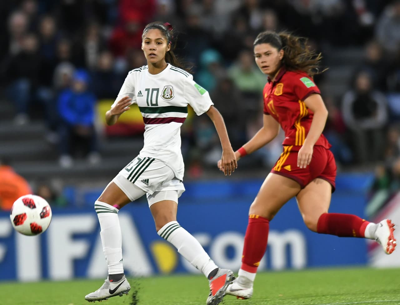 Al descanso, el marcador se encontraba 2-1 favorable al combinado europeo.