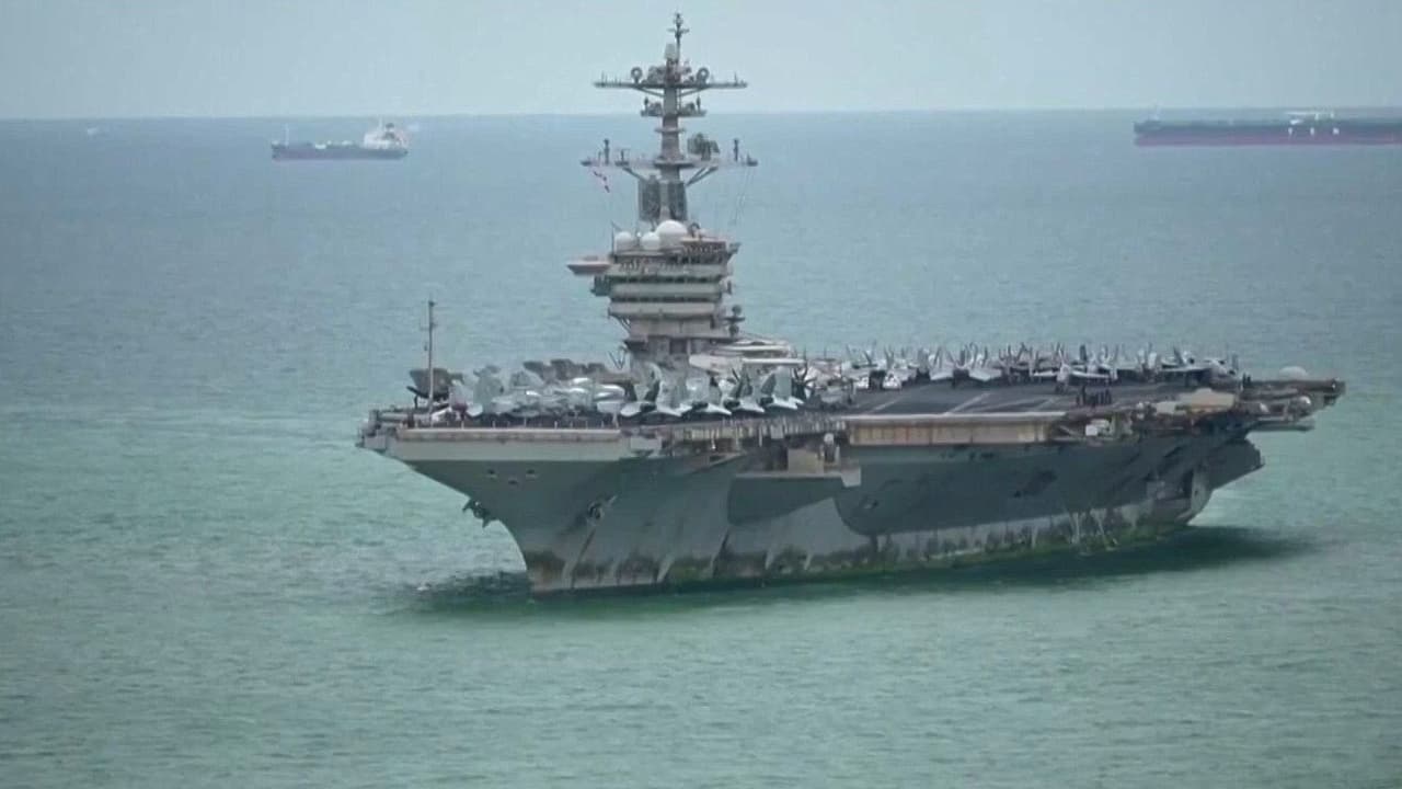 Portaaviones USS Abraham Lincoln llega a Tailandia mientras Rusia confirma asistencia a Irán