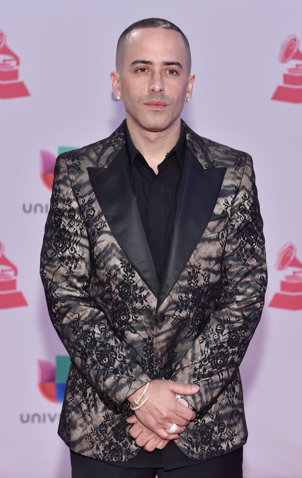 El regguetonero
<a href="https://www.facebook.com/YandelelOficial/?fref=ts">Yandel</a> también hace parte de su lista.