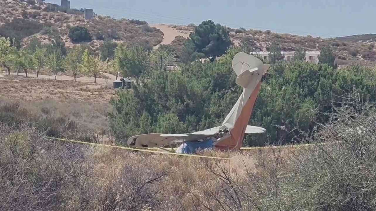 Accidente de una avioneta deja dos personas muertas en Hesperia, condado de San Bernardino