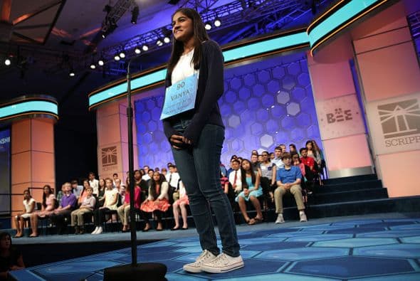 Los campeones eran ya favoritos para la final. Vanya ha competido en cinco ediciones del Spelling Bee y es hermana del campeón de 2009.
