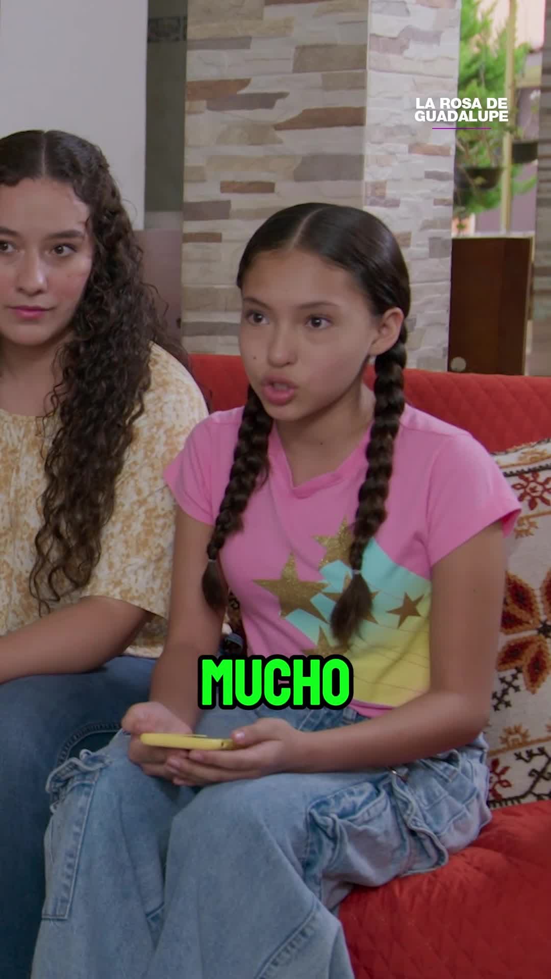 A Sofía se le cae el teatrito y la graban confesando todo