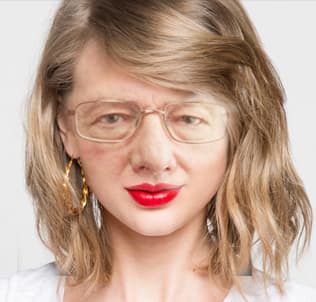 Bernie Swift: En realidad no hay parentesco sólo queríamos ver cómo se vería al mezclarlo con Taylor Swift.