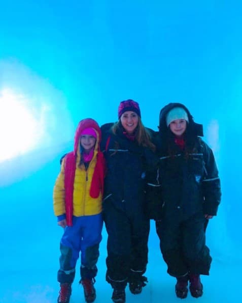 Para Andrea Legarreta "entrar a las entrañas de un glaciar es una experiencia MUY impresionante".