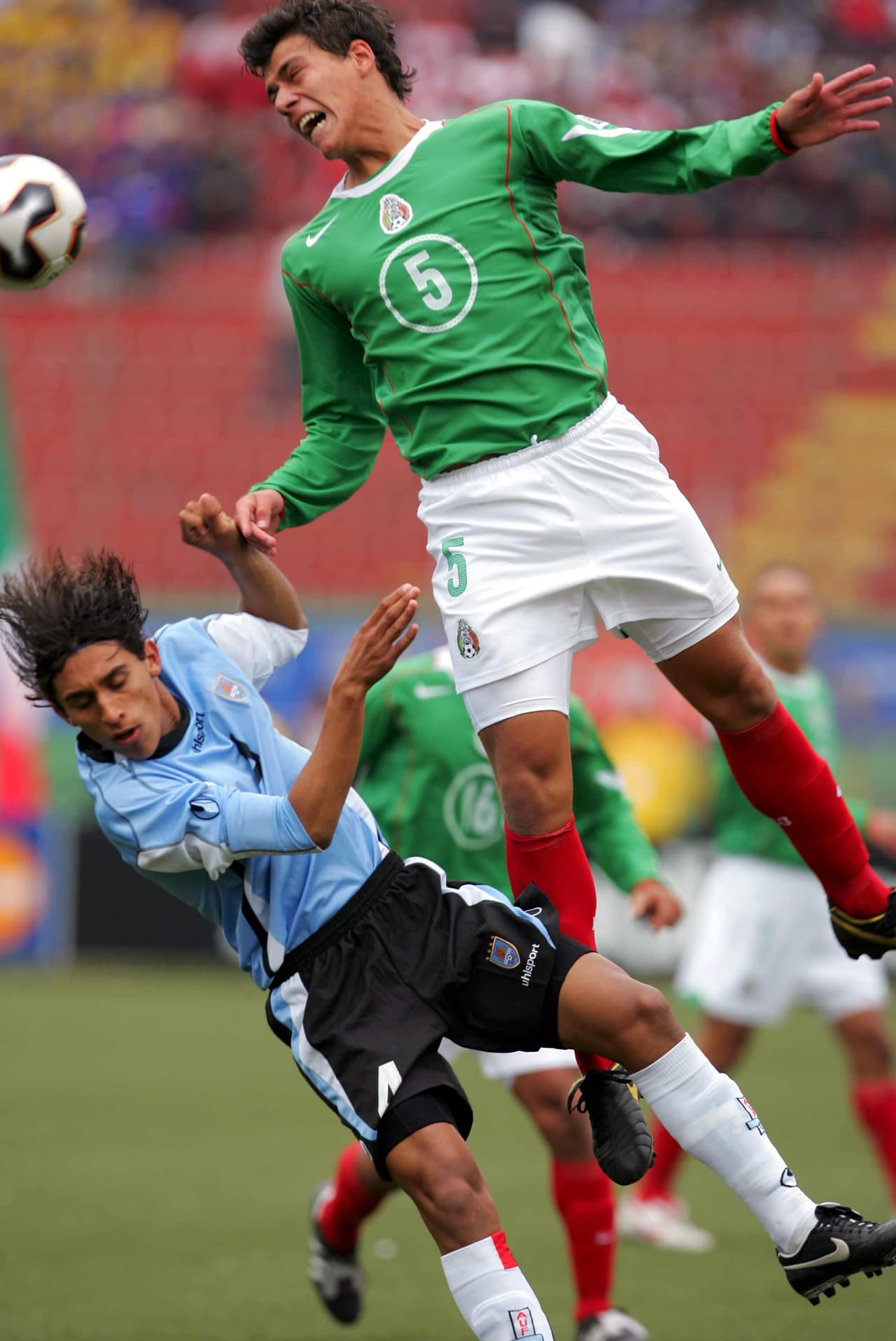 Héctor Moreno - Defensa Central.