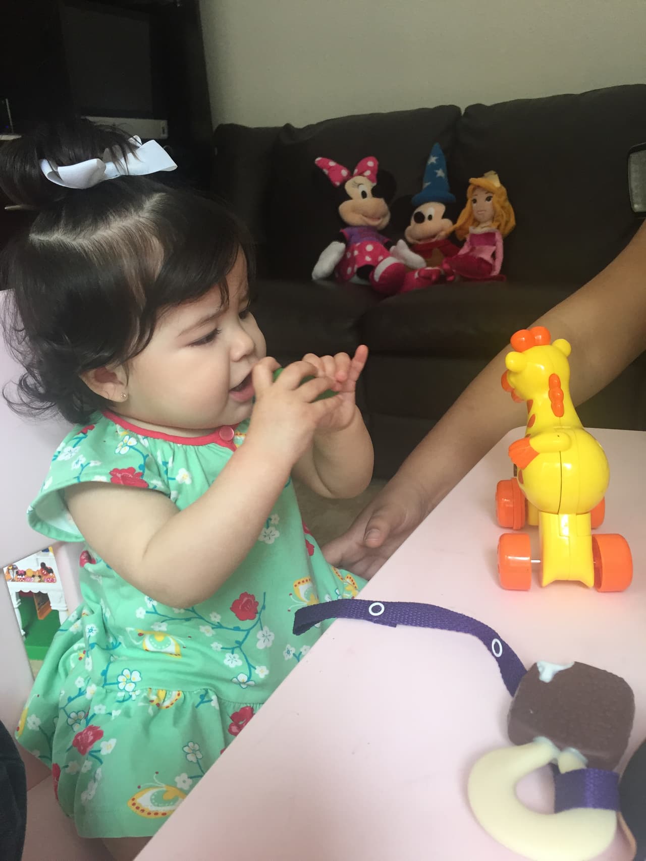 Giulietta la pasó muy divertida entre tantos juguetes.