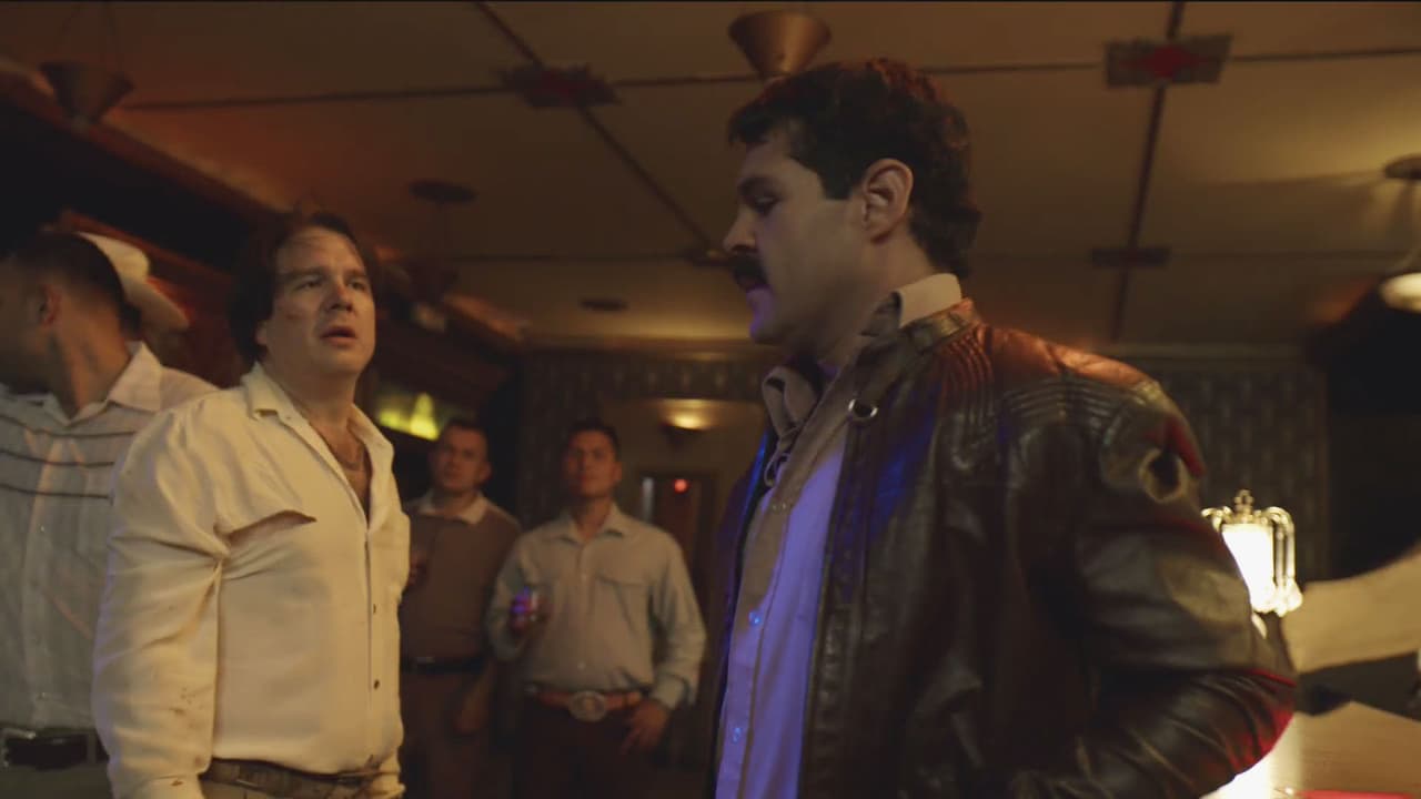 <b><a href="http://www.univision.com/series/el-chapo/marco-de-la-o-es-joaquin-el-chapo-guzman-en-el-chapo">'Joaquín Guzmán Loera'</a></b> tenía de varios colores y diseños que combinaba con sus camisas.