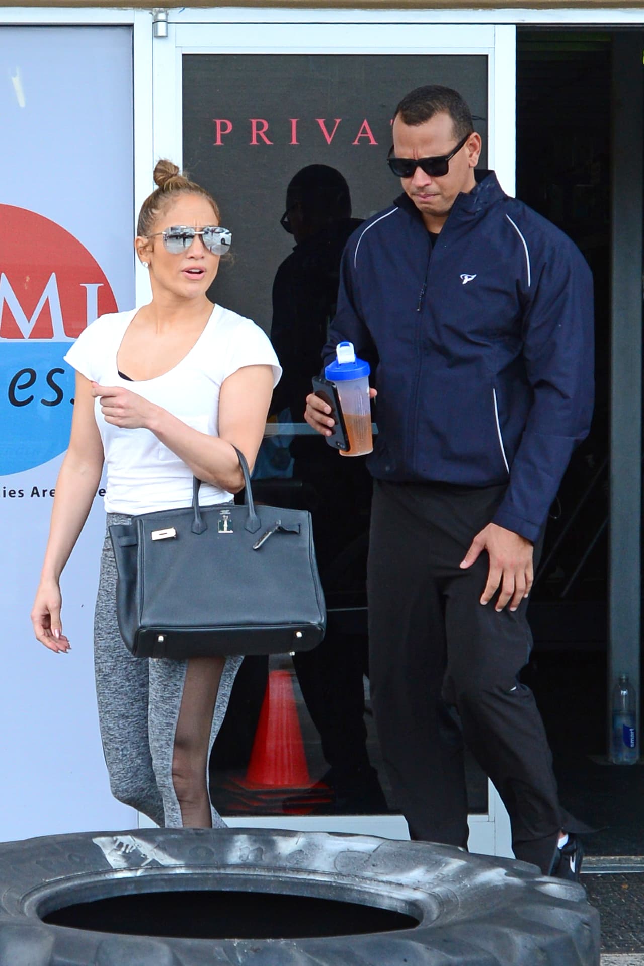 Jennifer López y Alex Rodríguez pasan todo su tiempo libre juntos y hasta se ejercitan en pareja en un gimnasio de Miami, Florida.