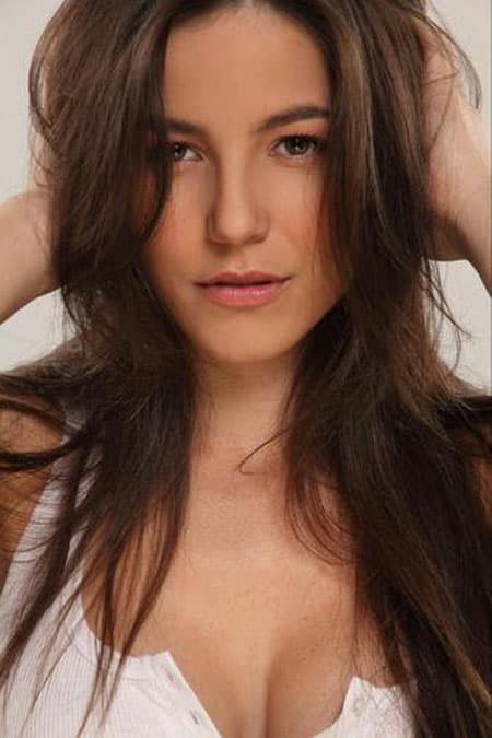 <b>Juliette Marian Pardau López</b> es su nombre completo. Es actriz, conductora, cantante, modelo y periodista venezolana.