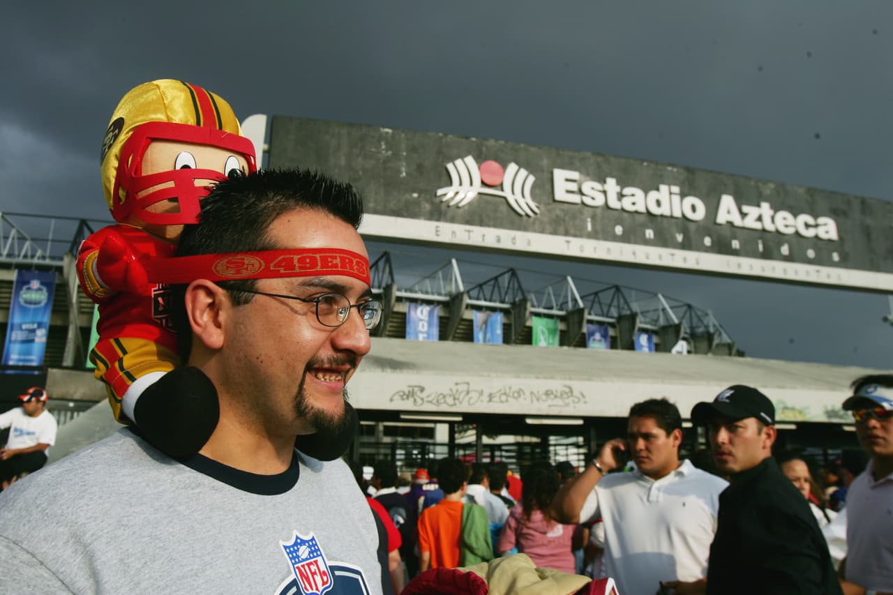 Ciudad de México volvió a disfrutar del espectáculo de la NFL con el enfrentamiento de Arizona Cardinals contra San Francisco 49ers el 2 de octubre de 2005.