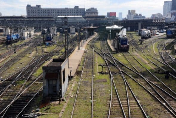 Es el caso del sector aeronáutico, donde los gremios de pilotos y asistentes de vuelo no respaldan la medida.