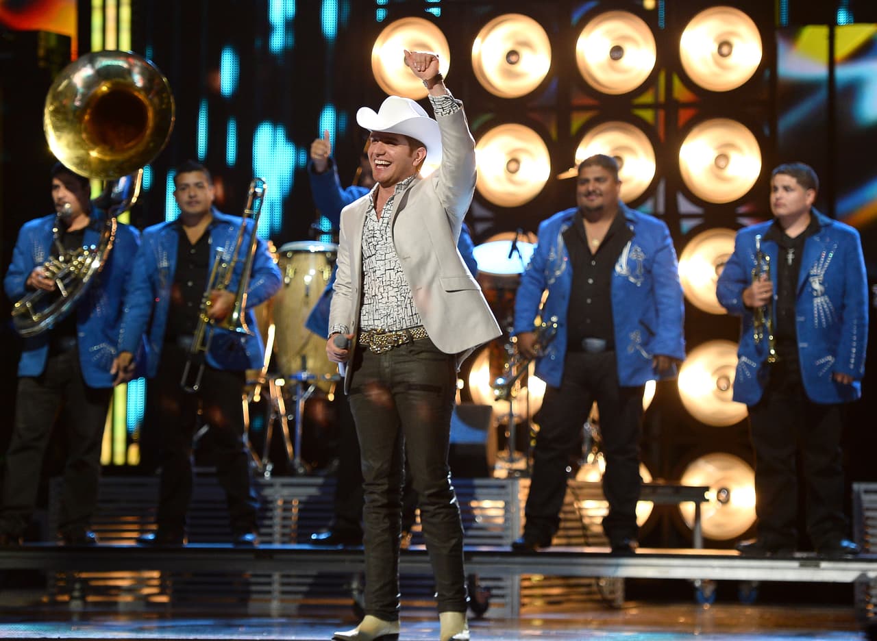 El Dasa hizo de las suyas en el 2013 y cantó 'Casi perfecto' en el escenario de los Latin GRAMMY.