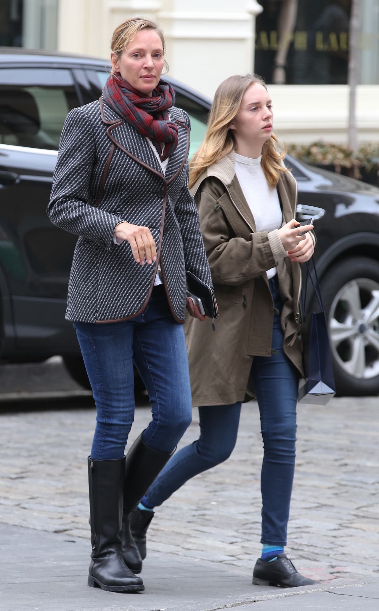 La hija de Thurman es idéntica a ella y muchas veces ha sido comparada con la actriz cuando era adolescente.