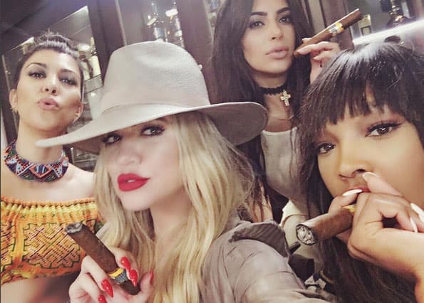 Kourtney, Khloé y Kim Kardashian ya viajaron a Cuba para grabar escenas para su reality show.