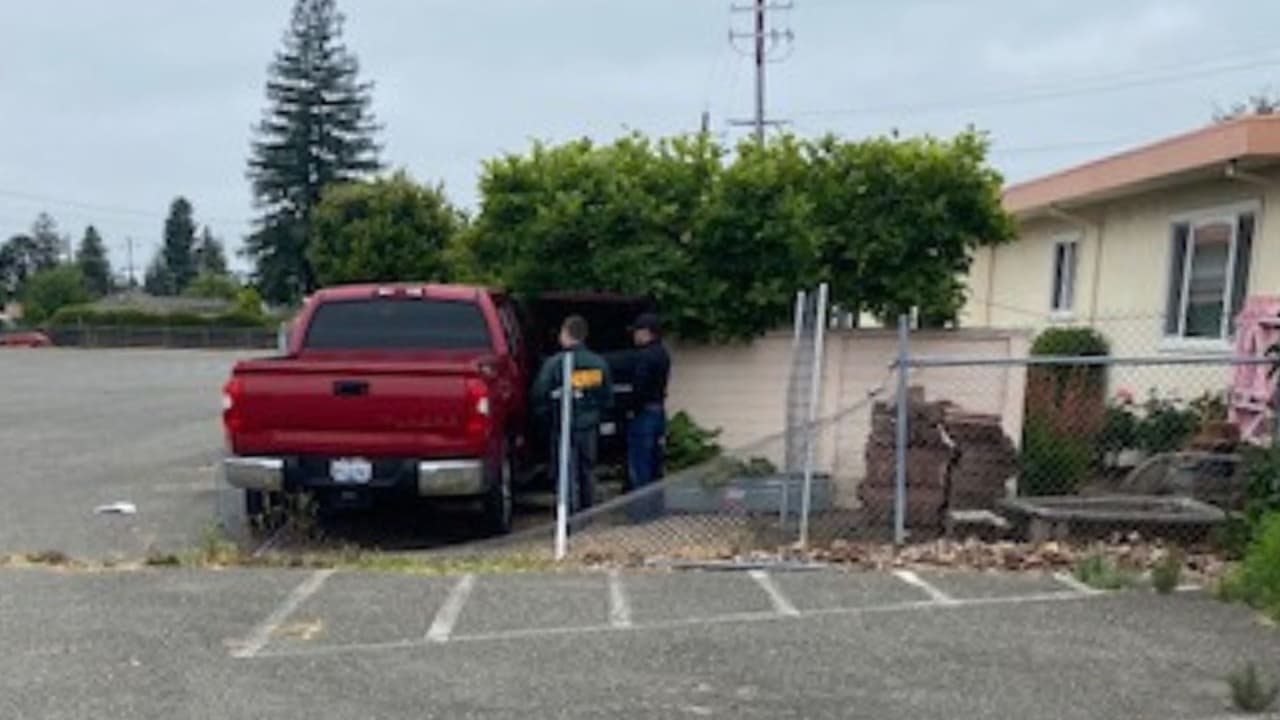 Esto se sabe del hispano que fue hallado muerto dentro de una Toyota Tundra en Santa Rosa