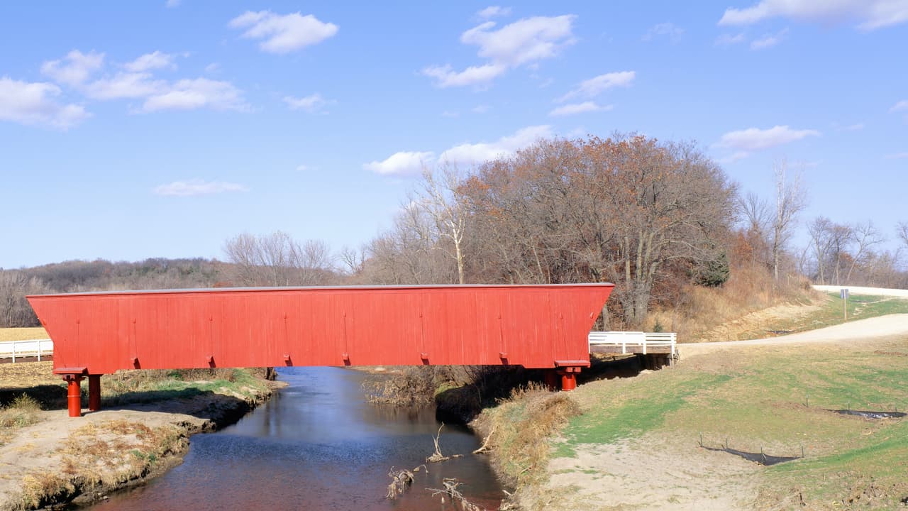<h3 class="cms-h3-H3">20. Iowa</h3>
<br>En estado 
<i>hawkeye</i> registró 
<b>330 muertes vehiculares </b>durante 2017, 72 muertes menos que en 2016. De ese total, 88 muertes fueron causadas por el consumo de alcohol.