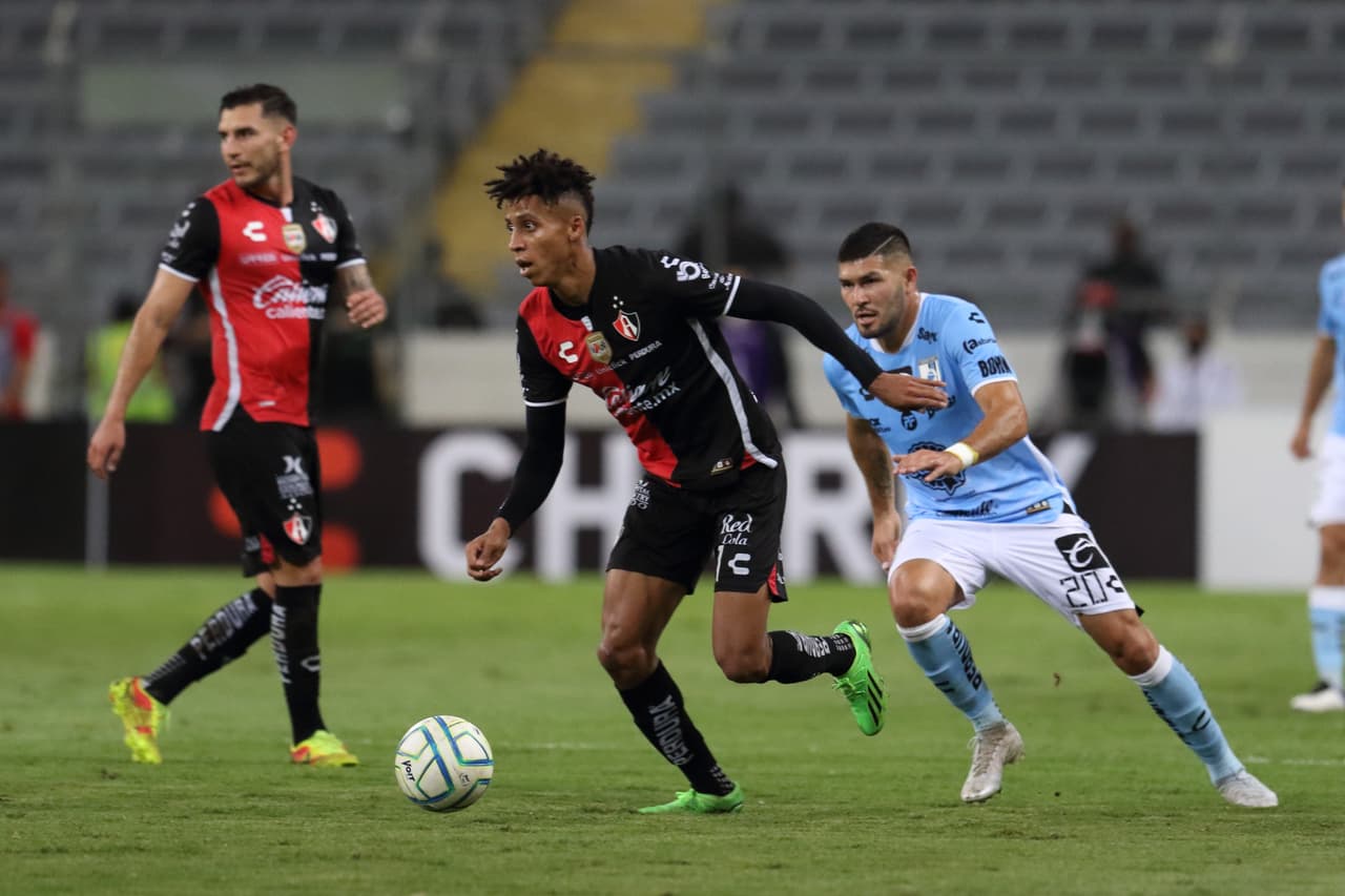 Atlas le remonta a Querétaro para vencerlo 3-1 con goles de Luis Reyes, Ozziel Herrera y Julián Quiñones en la Jornada 7.