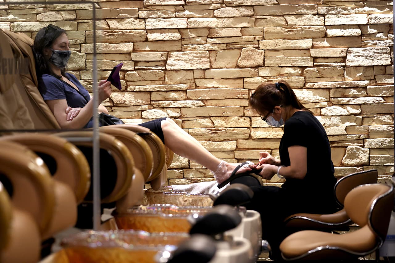 NYC está "en camino" de entrar a la tercera fase de reapertura el 6 de julio, según De Blasio