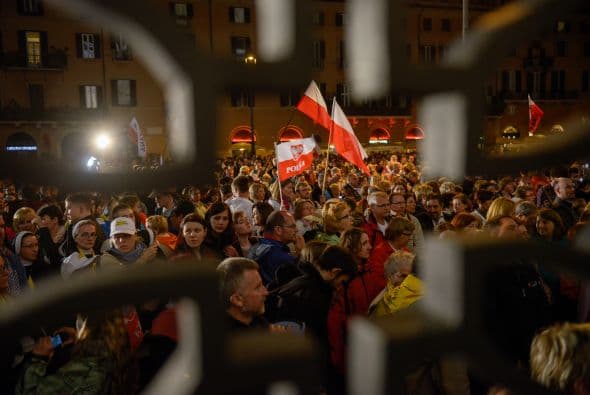 En un ambiente de recogimiento, cánticos y oraciones.