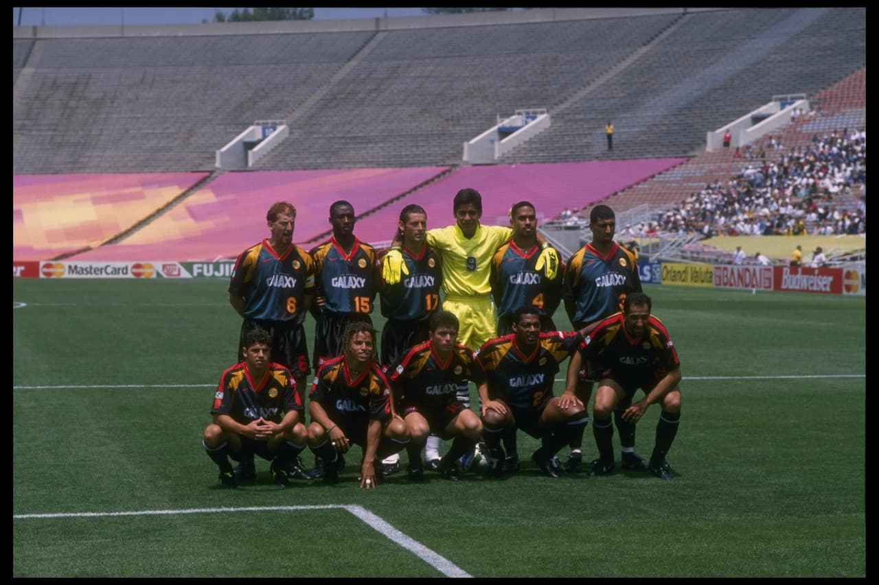 D.C. United ha caído con los años, algo que no le ha pasado a LA Galaxy, otro equipo original de la MLS que se convirtió en el máximo ganador en la MLS con cinco MLS Cups. Los galácticos también cambiaron la liga con el fichaje de David Beckham en 2007. Actualmente es el club liderado por el mexicano Giovani dos Santos.