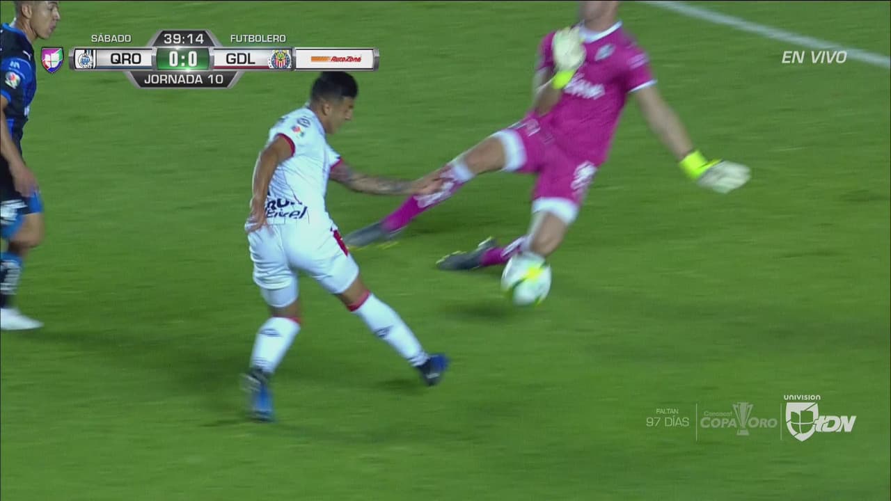 ¡Otra vez salvó Navarro! Alexis se perdió el primero