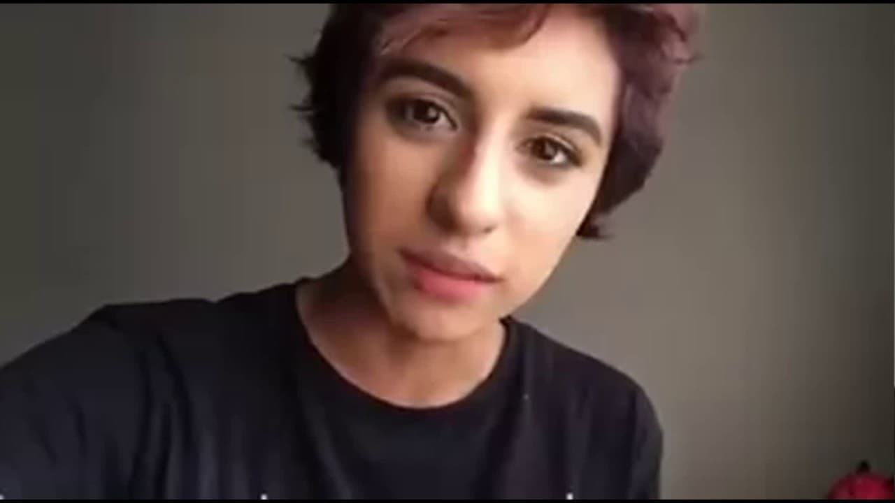 Los memes de 'La Mars', la polémica youtuber que abandonó la escuela con un video viral