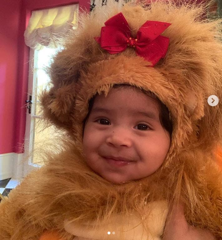 Por tal motivo, pidió a un juez que se modifique el fideicomiso que la estrella de la NBA creó para incluir a la niña, que nació después de que el documento fue redactado y firmado.
<br>