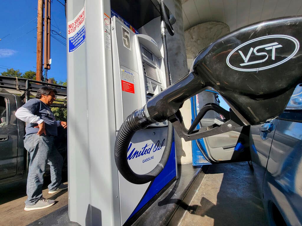 Revisa los precios de la gasolina para este martes en Sacramento