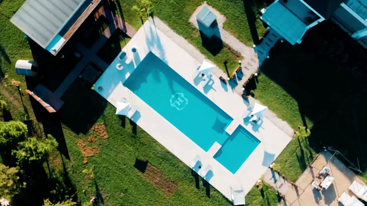 Hotel VIP UniMás: date un recorrido por el lujoso lugar donde los famosos se convertirán en empleados