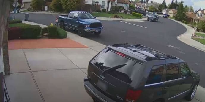 Por ello recopilamos estas recomendaciones del Departamento de Policía de Los Ángeles en una guía de seguridad para padres.